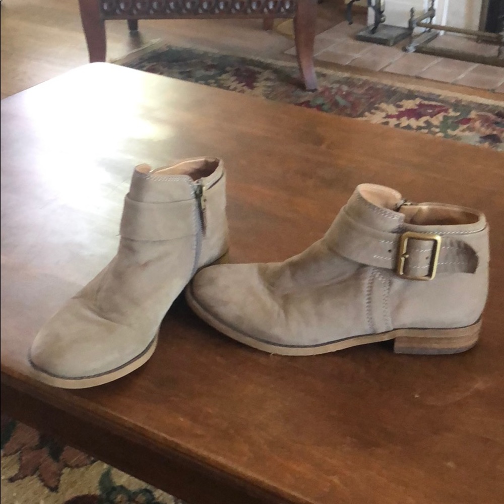 Booties - Picture 4 of 4